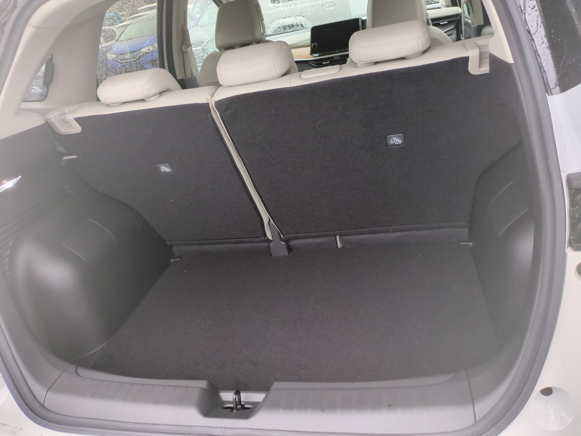 Nissan Note Aura Image 5
