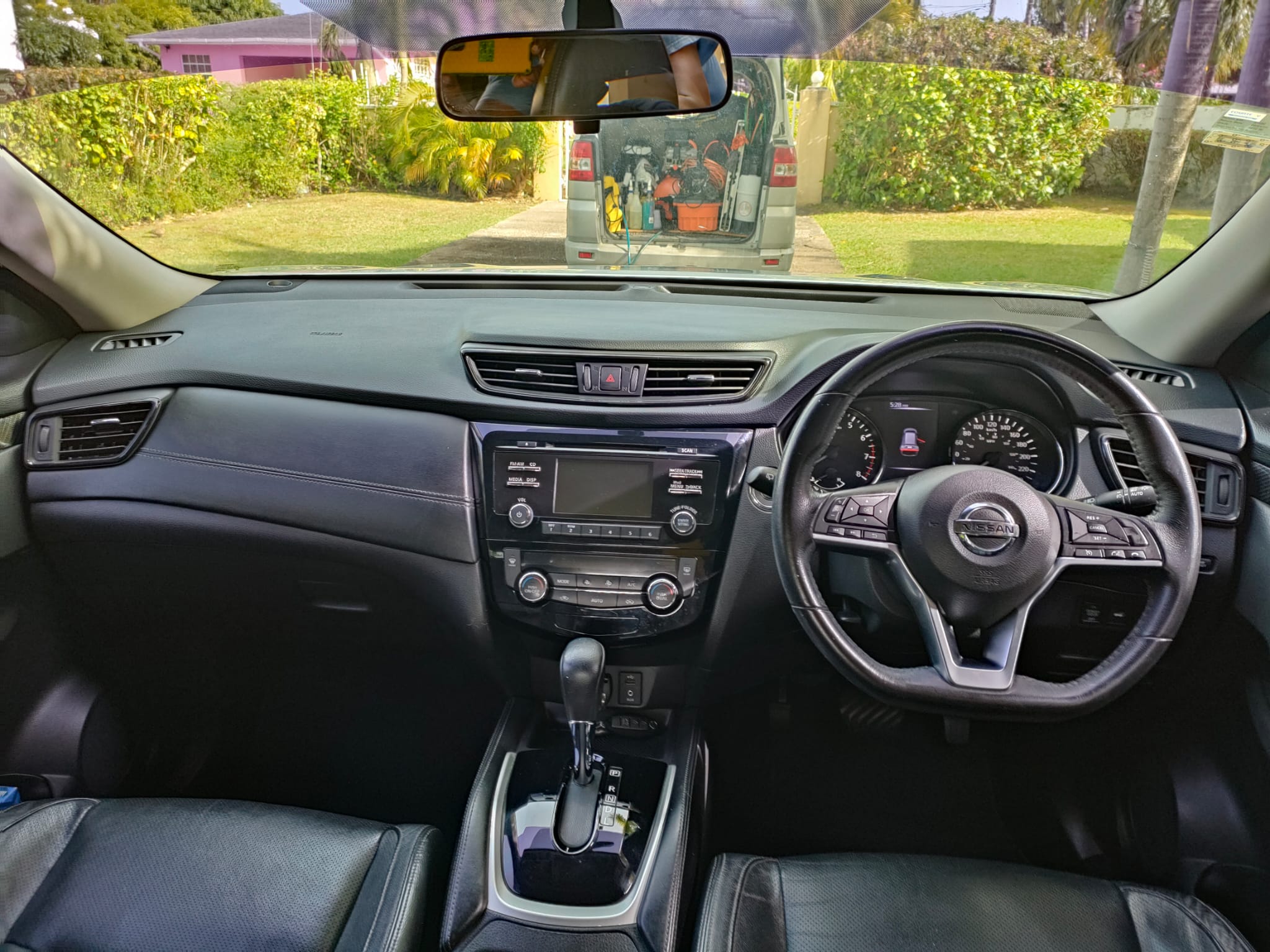 Nissan X-Trail Image 2