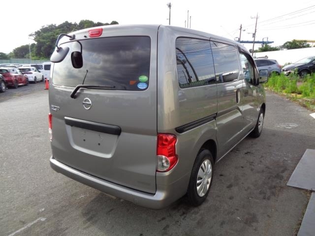 Nissan NV200 Image 3