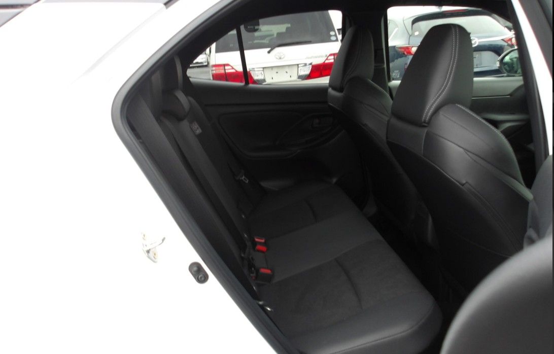 Toyota Yaris CROSS GR Image 4