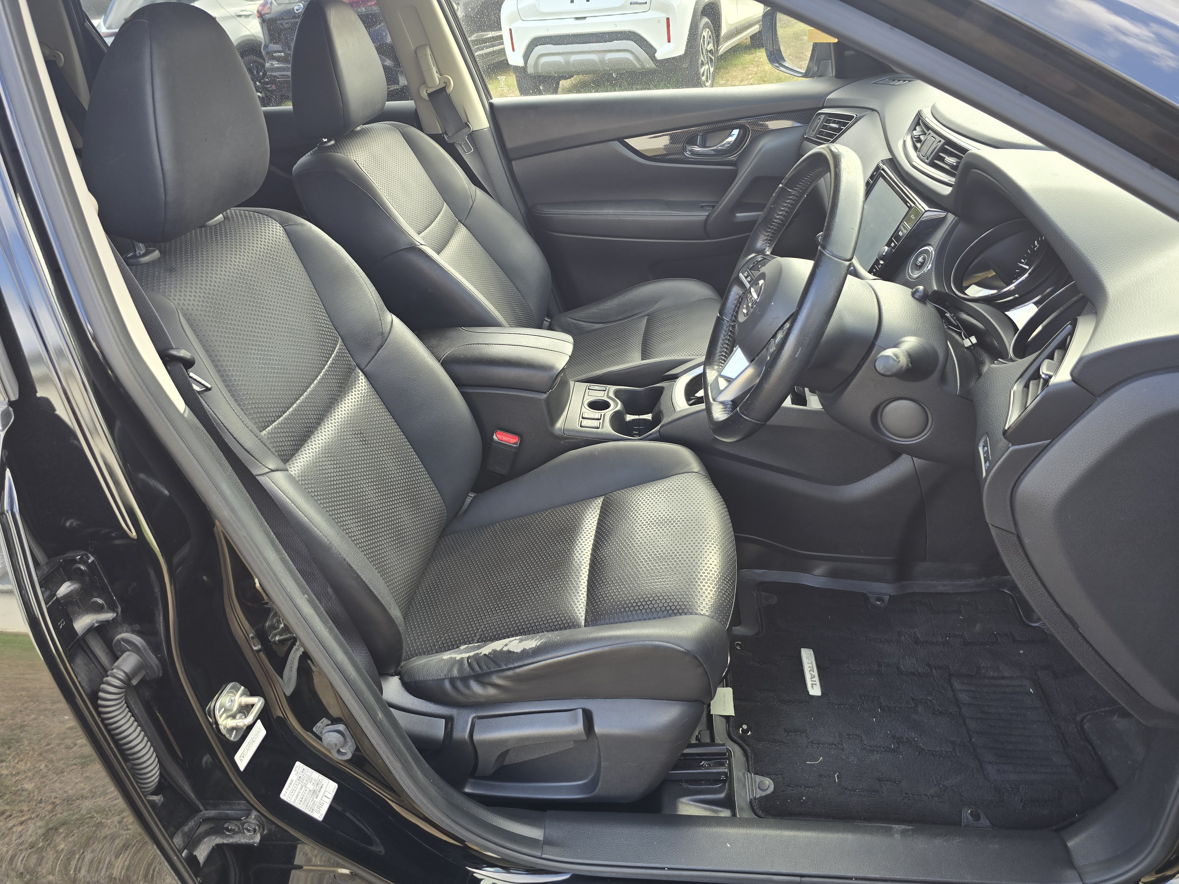 Nissan X-Trail Image 3